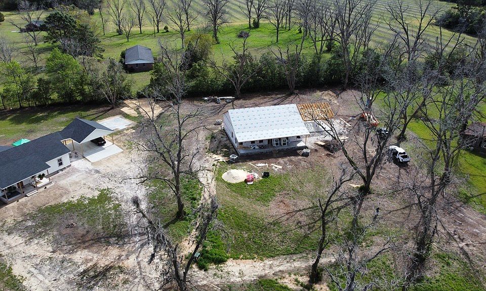 2nd image of 3411 Bob Bowen Rd