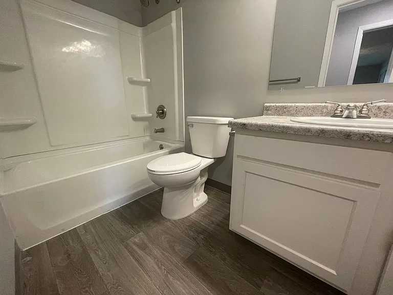 Superior Place Apartments — Photo 18