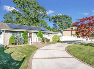 175 Beachview St, Copiague, NY 11726