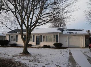 44 Mitchell Ave, Charleston, IL 61920