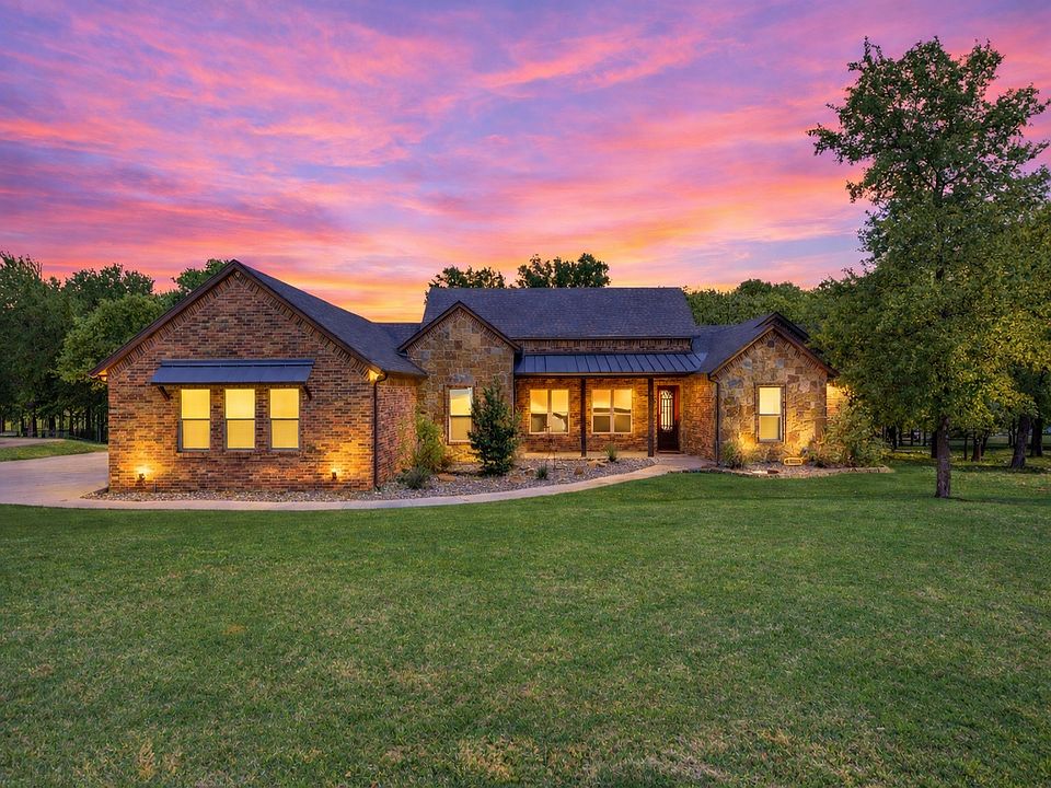 1st image of 104 Oak Bend Trl