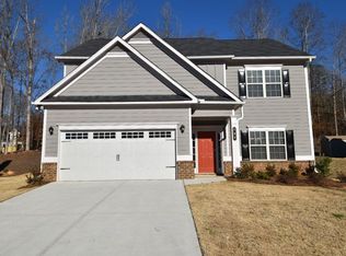 404 White Trillium Dr, Hoschton, GA 30548