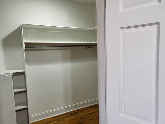 Rented by BR Edwards Associates Inc | media 6