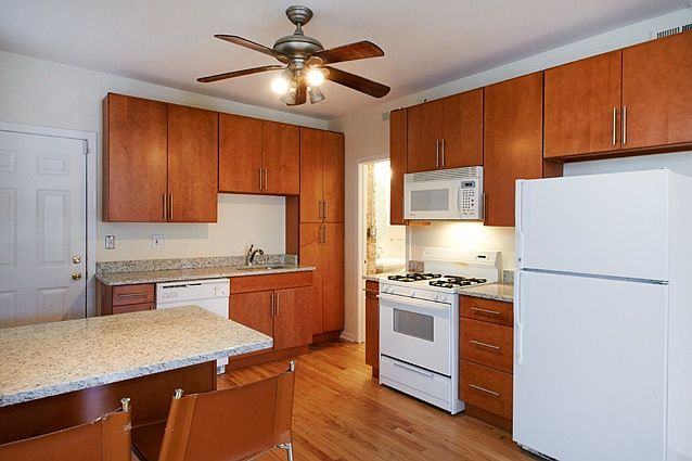 1st image of 2215 N Campbell Ave APT 1R