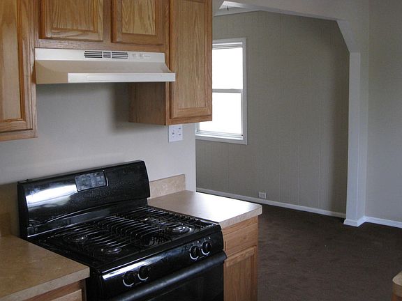 2nd image of 412 Iowa Ave