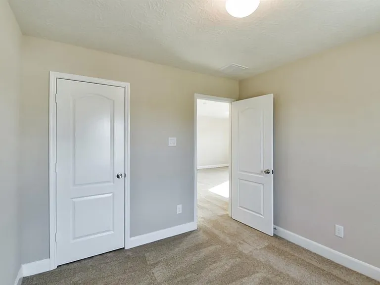 10215 Alder Ridge Dr — Photo 23