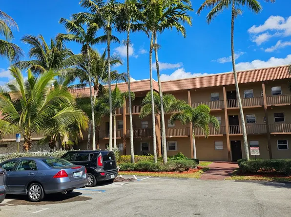 120 Sparrow Dr, Royal Palm Beach, FL