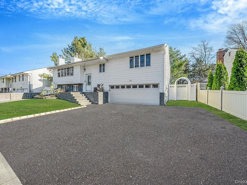 1st image of 104 Colonial Street