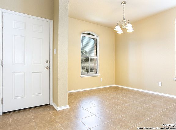 5th image of 2972 Mistywood Ln