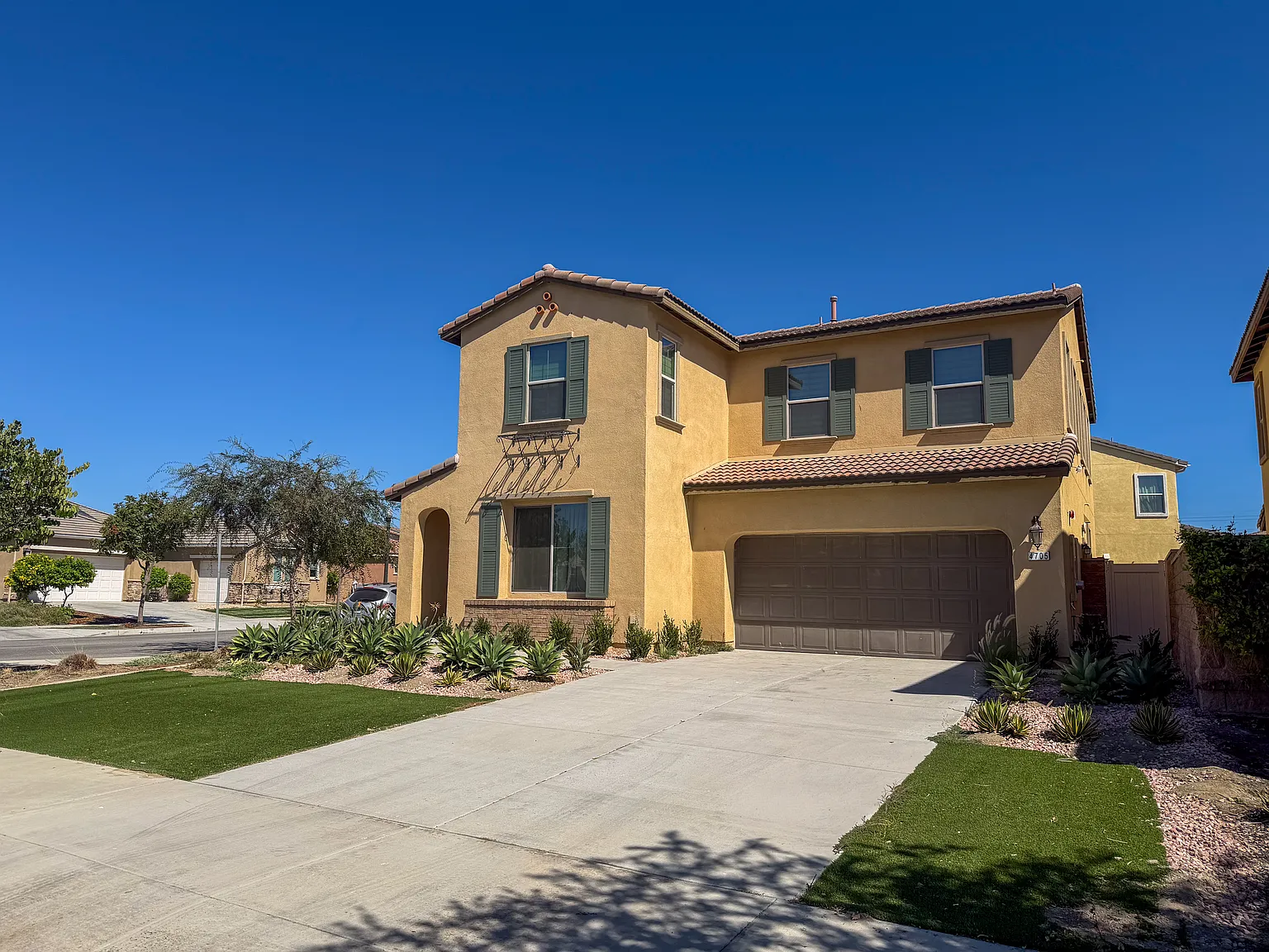 4 bed, 2505 sqft, $4,600 — Photo 3