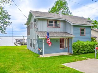 202 Lakeshore Dr S, Onalaska, TX 77360