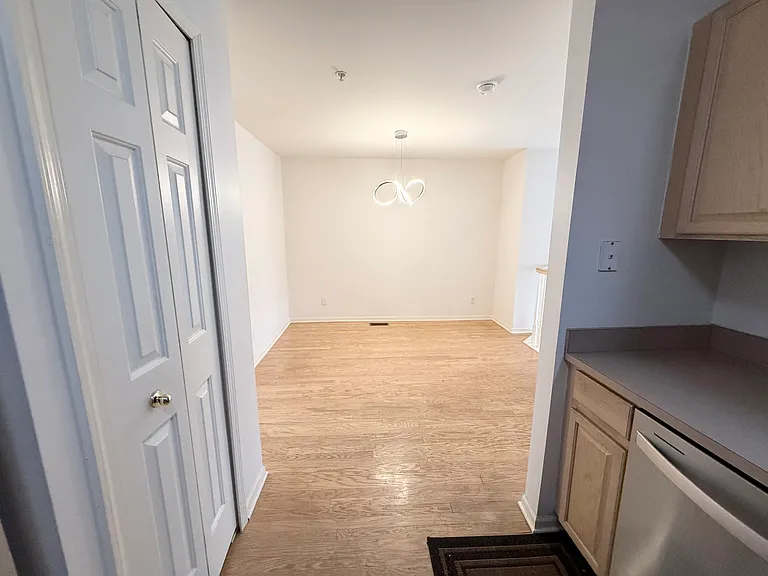 29419 Glen Oaks Blvd E — Photo 10
