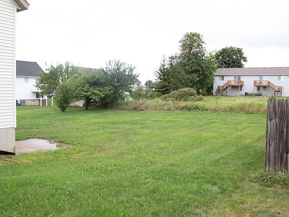 2nd image of 2175 Pebblestone Dr SE