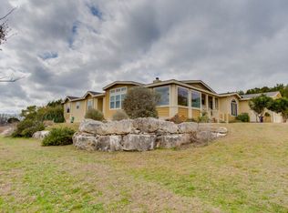 104 Greenwood Dr, Kerrville, TX 78028