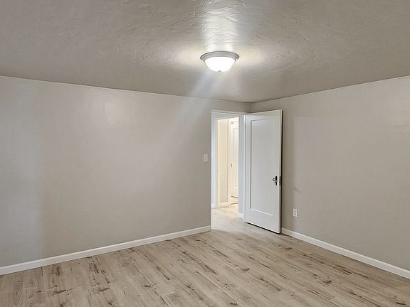 5th image of 811 V St #1/2
