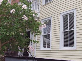 211 W Huntingdon St, Savannah, GA 31401