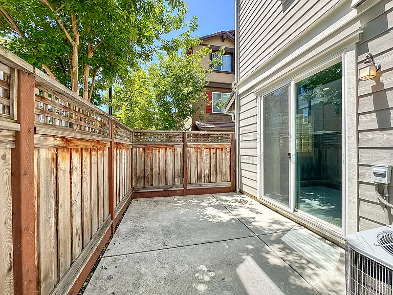3331 Rosenblatt St — Photo 17