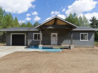 105 Burnt Tree Ln, Blanchard, ID 83804