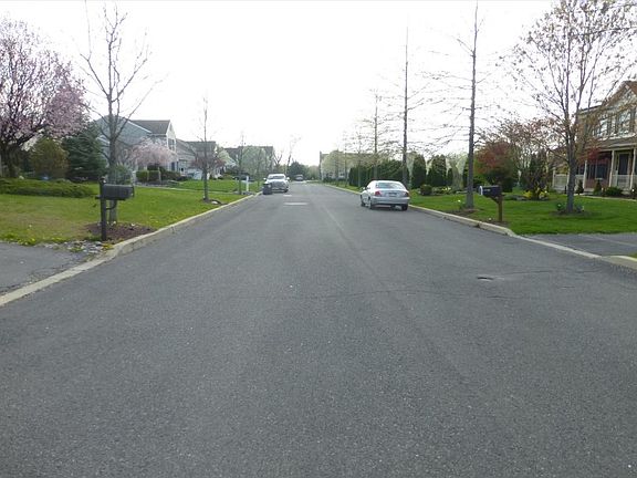 5th image of 4006 Galway Dr