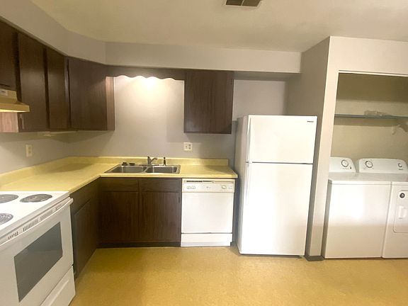 2nd image of 1211 W Chestnut St APT 3