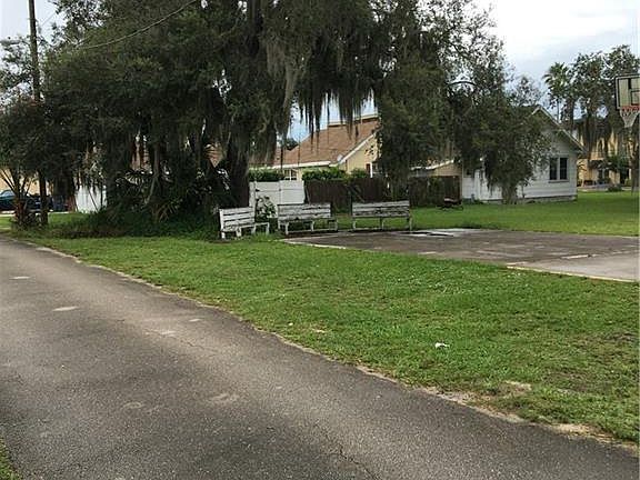 5th image of 361-369 Poinsettia Ave