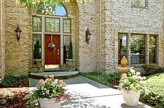 3rd image of 680 Larkspur Pl