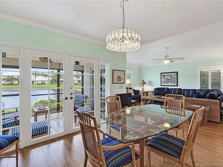 5636 SE Foxcross Pl — Photo 1