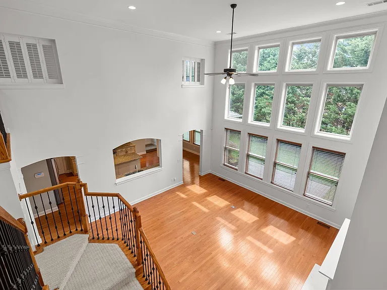 1610 Twin Square Way — Photo 22