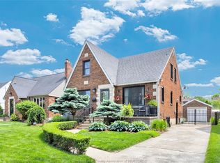 2005 Amiens Ave, Windsor, ON N8W 1T3