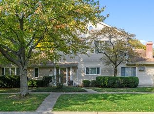 360 Randolph St, Glencoe, IL 60022