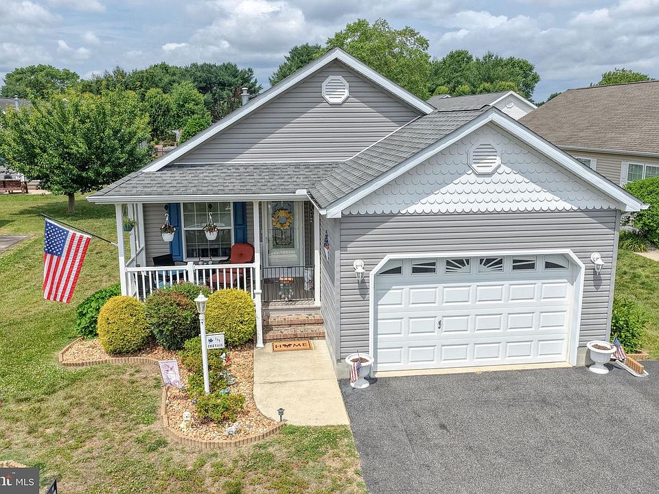 1st image of 117 Foxtail Ln #17