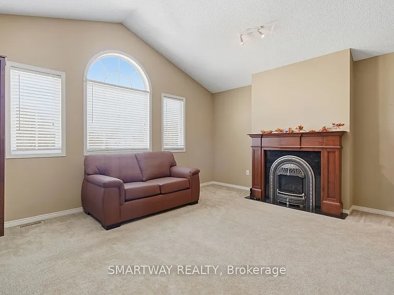646 Ridgeview Dr — Photo 35