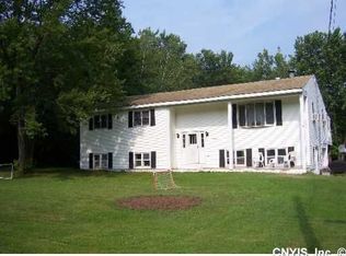 72 Marsden Rd, Bernhards Bay, NY 13028