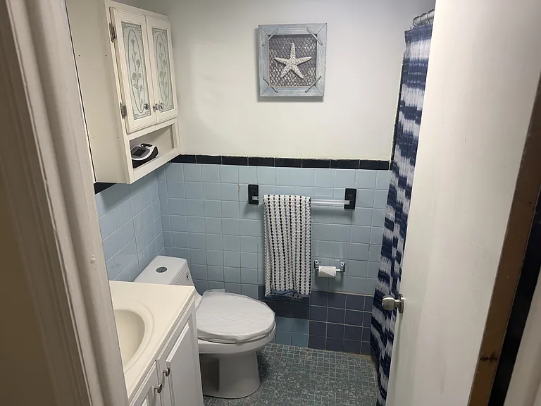 113 Hewitt St #1 — Photo 5