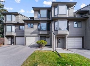 23 Glamis Dr SW #43, Calgary, AB T3E 6S3