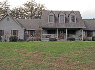 6877 Justins Ridge Rd, Nashville, IN 47448