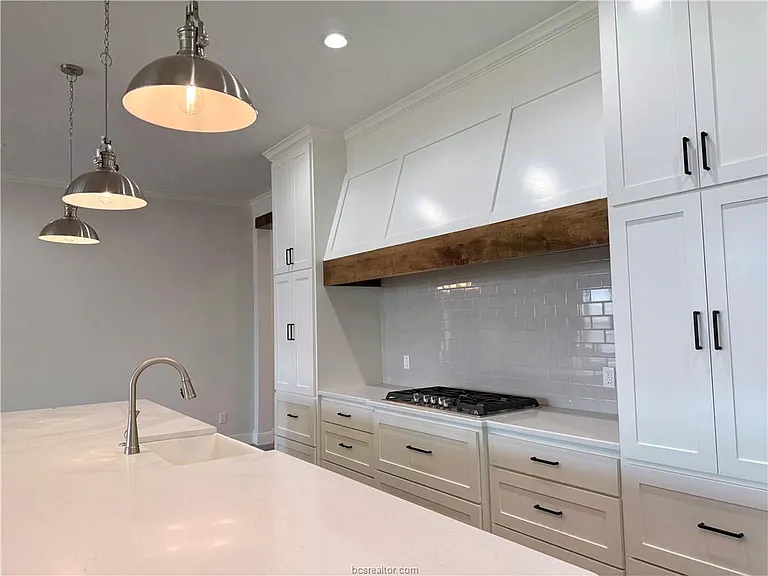 4205 Skylar Dr — Photo 6