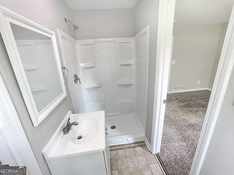 5503 Janice Ln — Photo 13