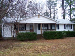 145 Jackson Farm Ln, Deltaville, VA 23043