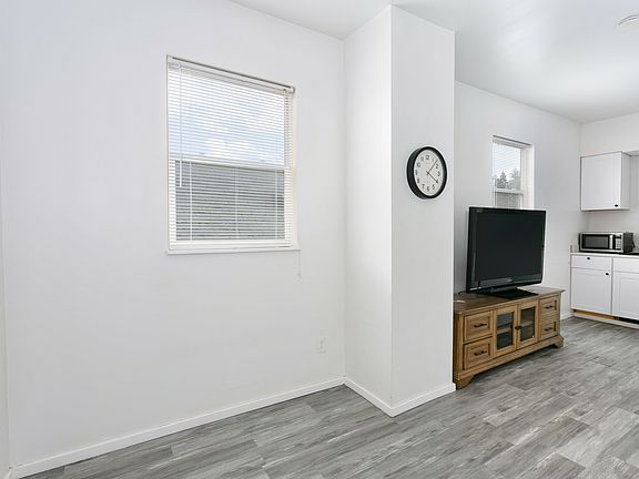 3rd image of 5225 S Tacoma Way #C