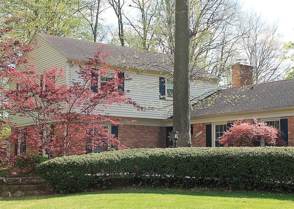 1st image of 9241 Mapletree Dr