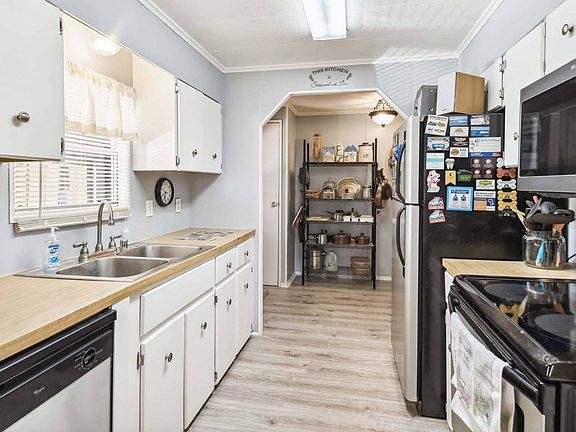 3rd image of 12651 Seminole Blvd Unit 12-P