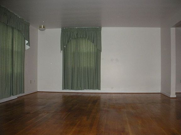Living Rm