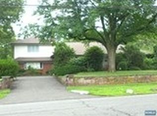 245 E Palisade Ave, Englewood, NJ 07631