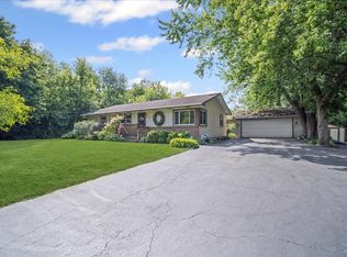 3815 Cheyenne Rd, Gurnee, IL 60031