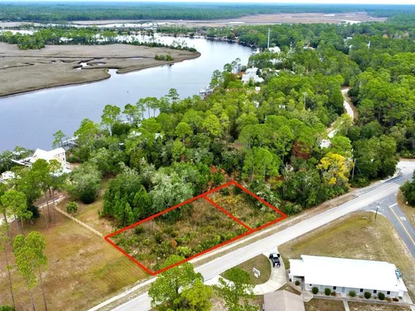 711 Ryan Dr, Carrabelle, FL 32322