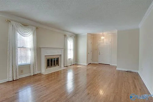 313 Kensington Ct SW Photo 1