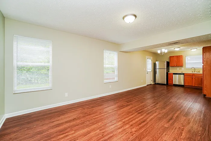 3948 Rosette Dr — Photo 4