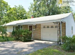 2504 S Westport Rd, Independence, MO 64052