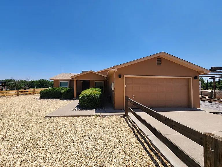 1535 Vajillo Ln — Photo 46